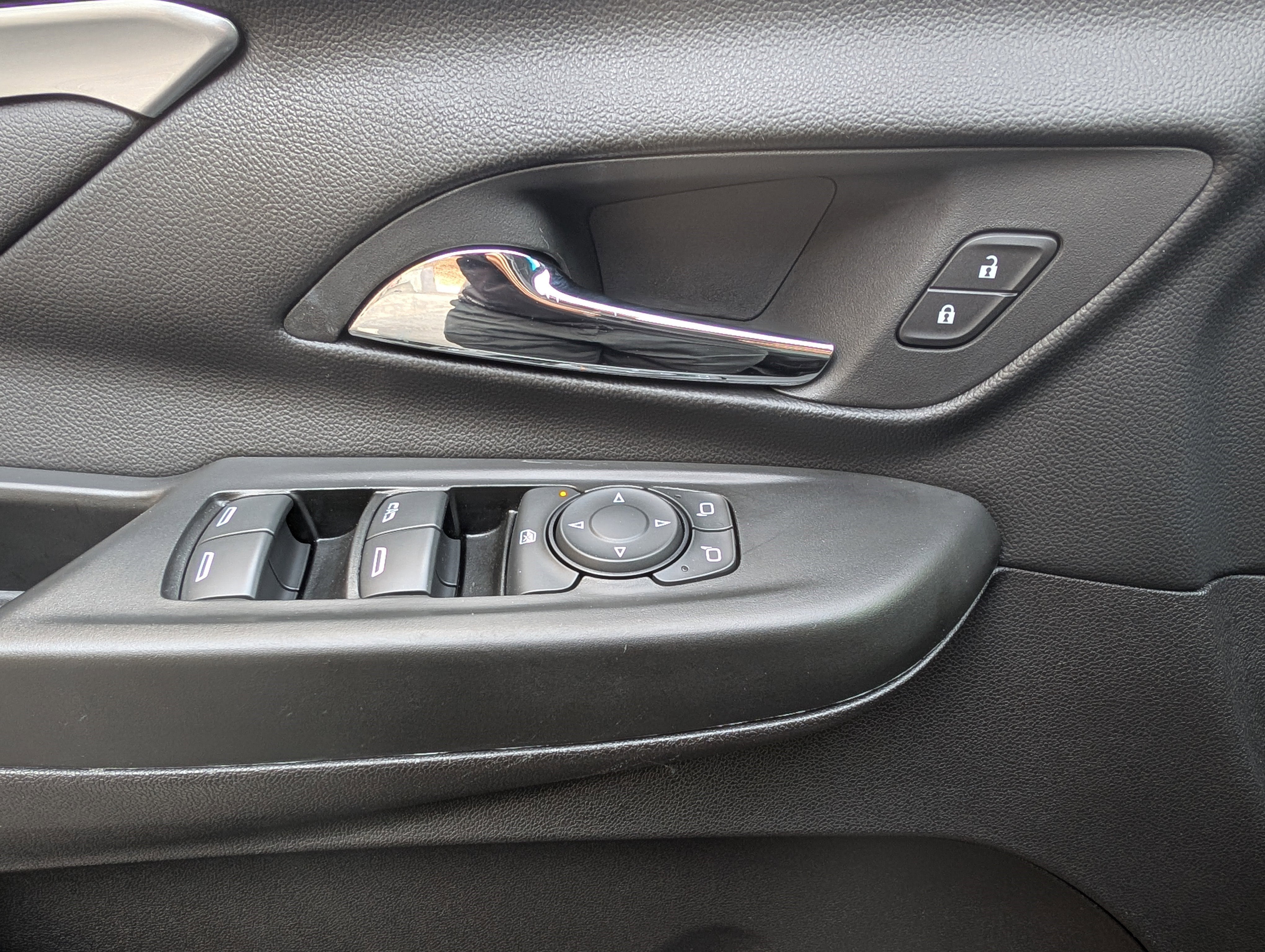 2023 Chevrolet Bolt EV 2LT