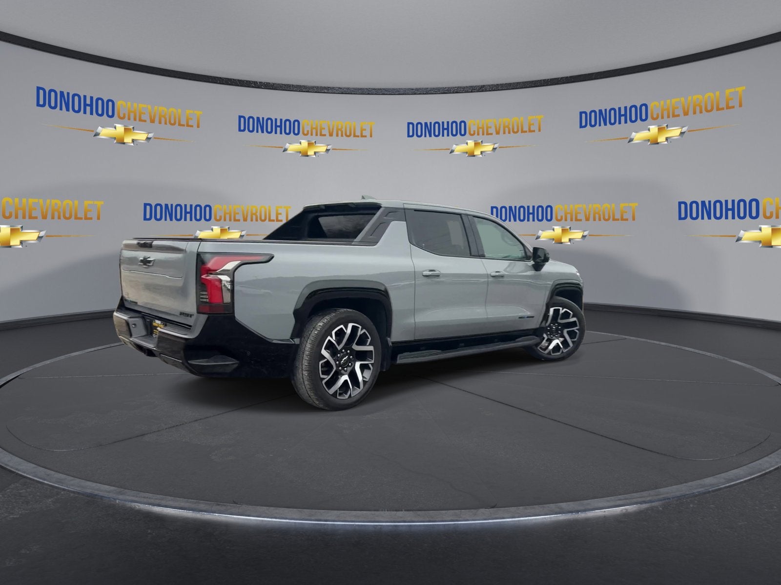 2025 Chevrolet Silverado EV RST - Max Range