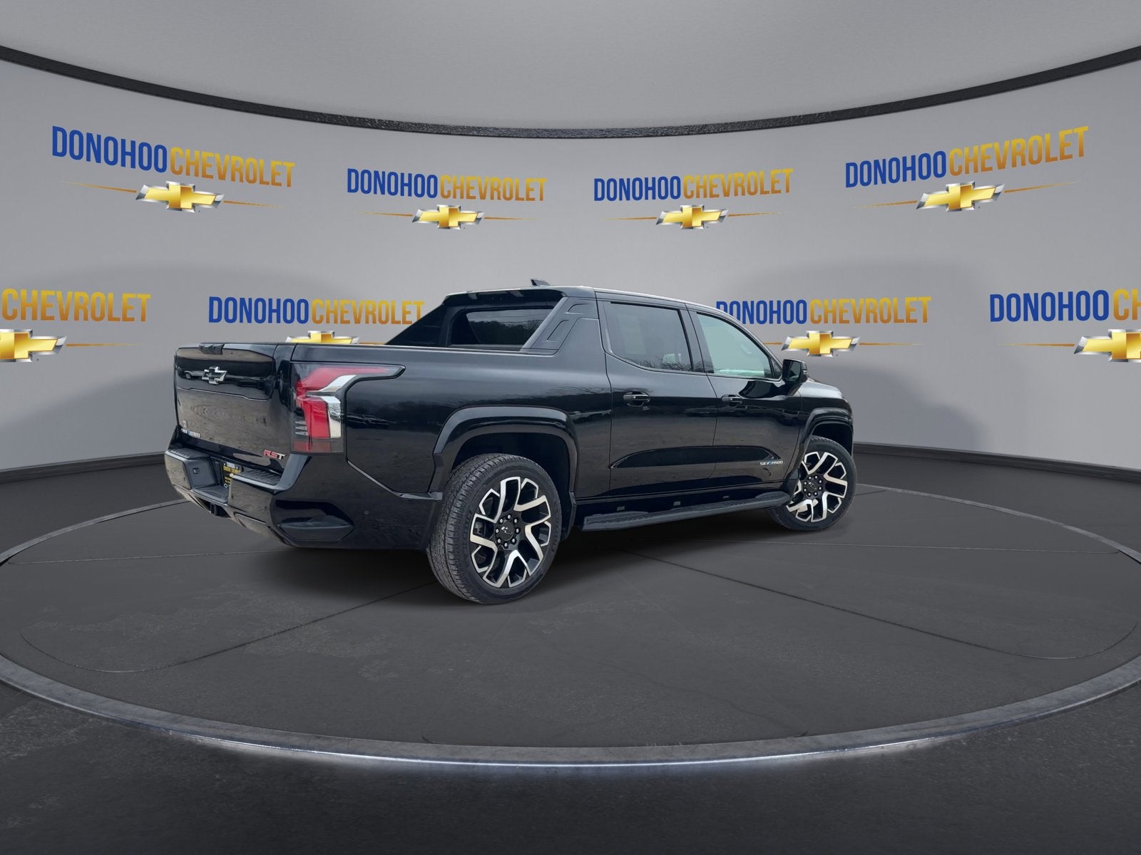 2024 Chevrolet Silverado EV RST