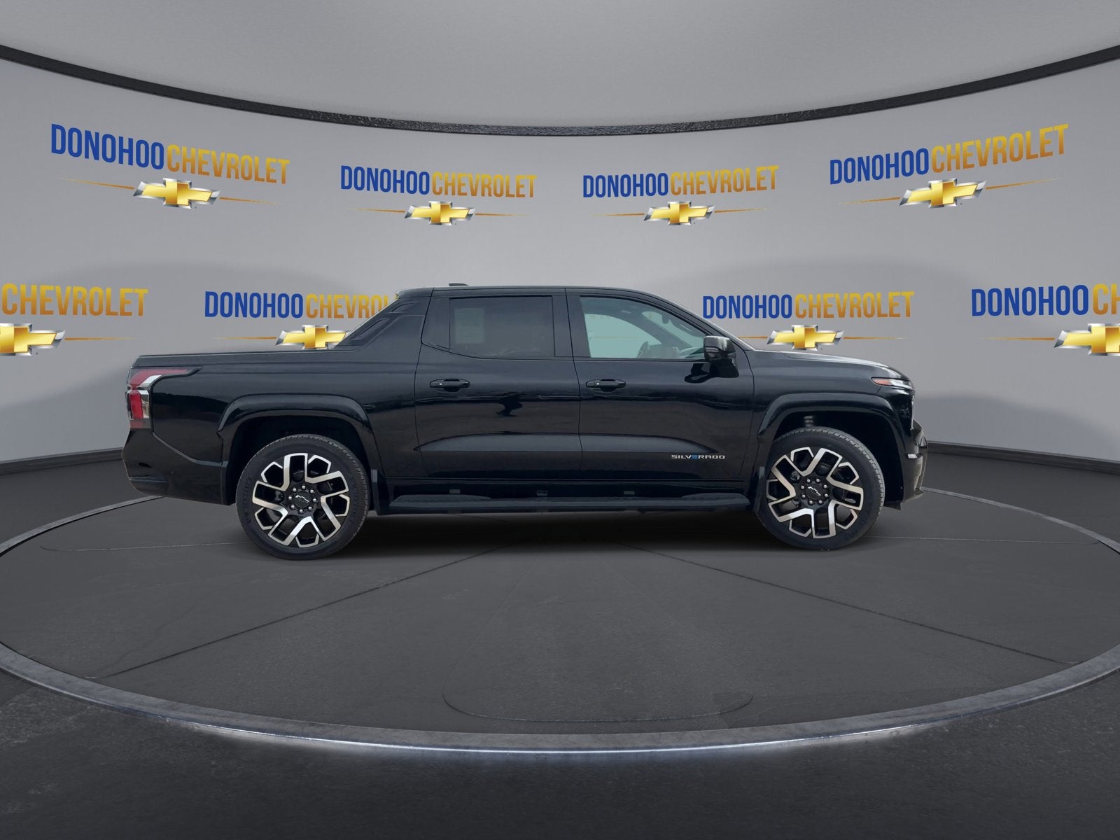 2024 Chevrolet Silverado EV RST