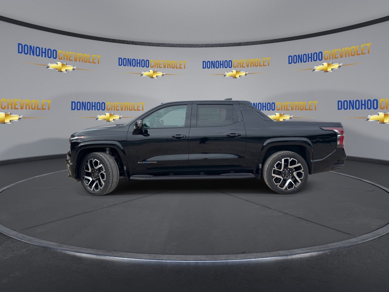 2024 Chevrolet Silverado EV RST