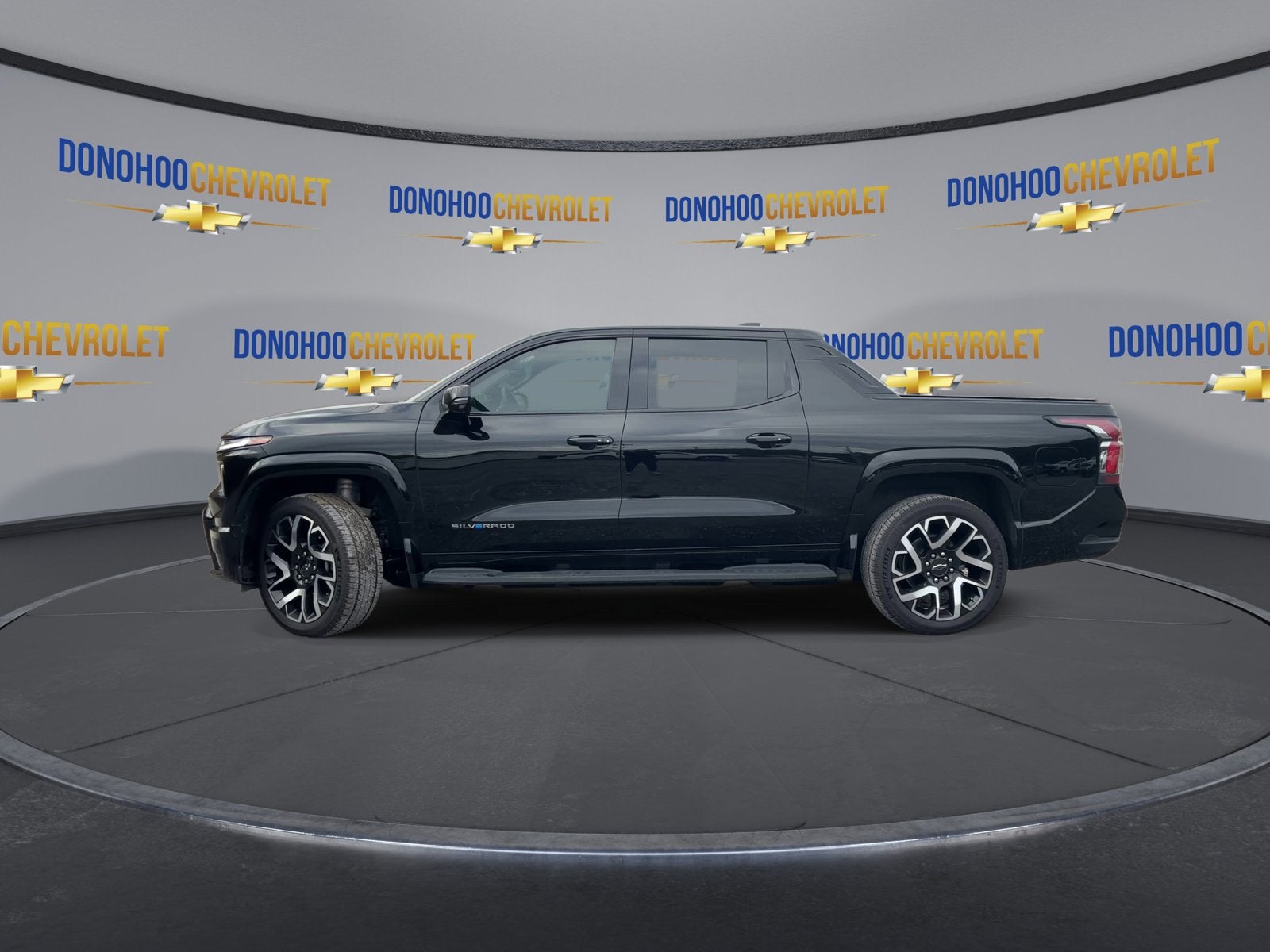 2024 Chevrolet Silverado EV RST