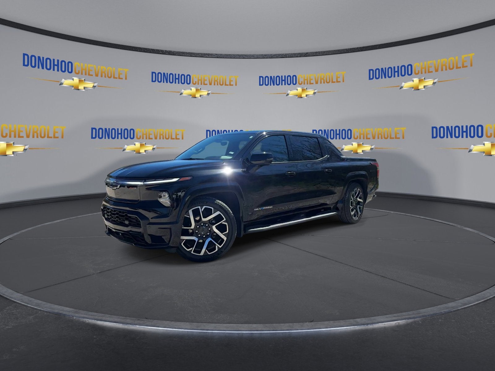 2024 Chevrolet Silverado EV RST