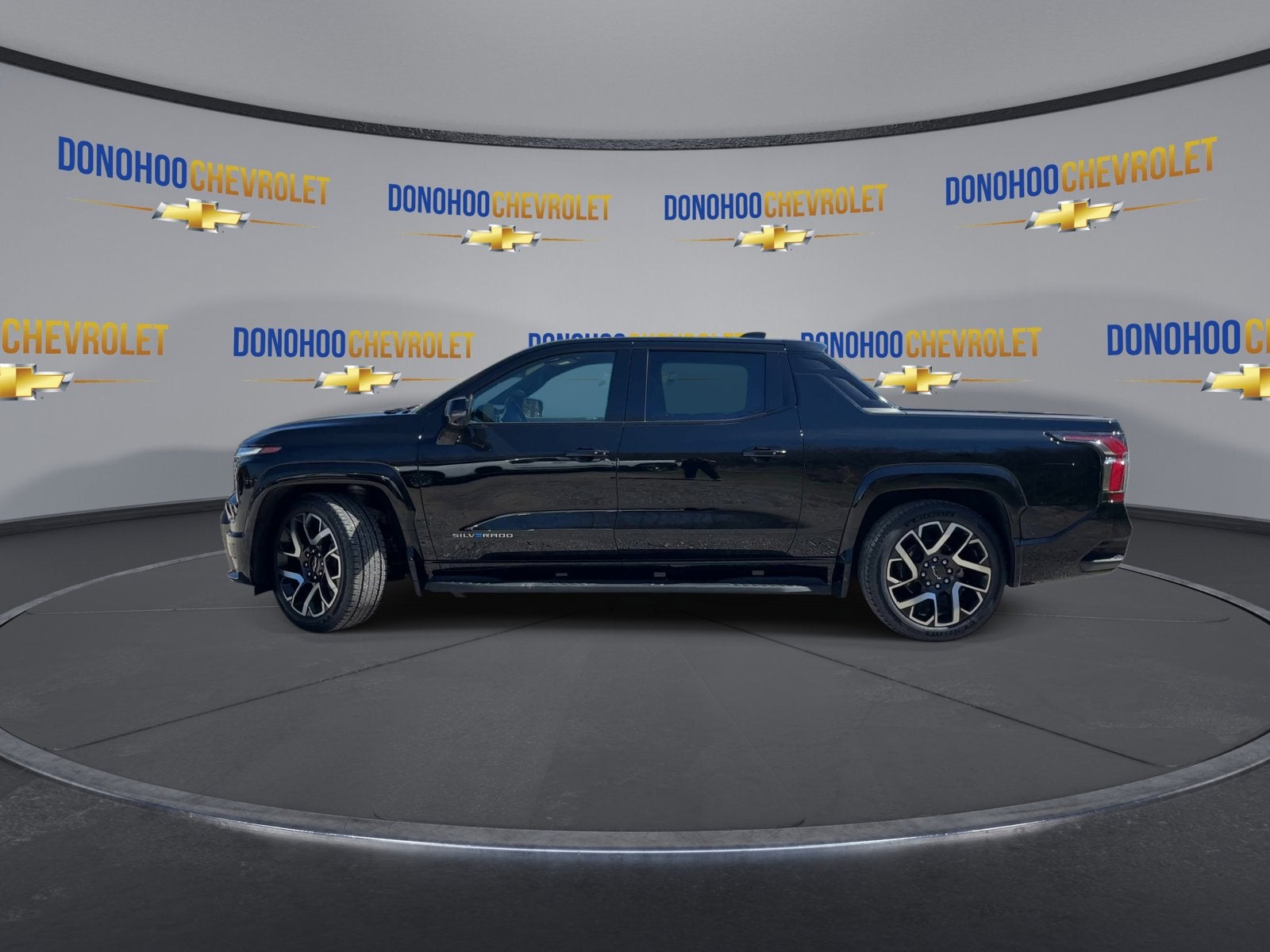 2024 Chevrolet Silverado EV RST