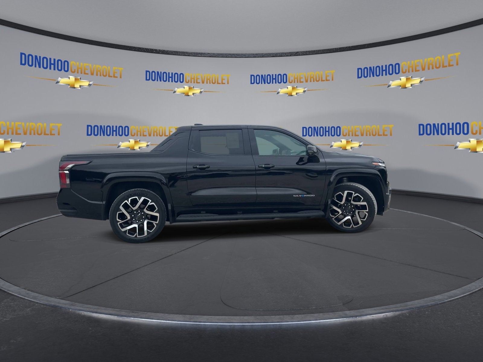 2024 Chevrolet Silverado EV RST