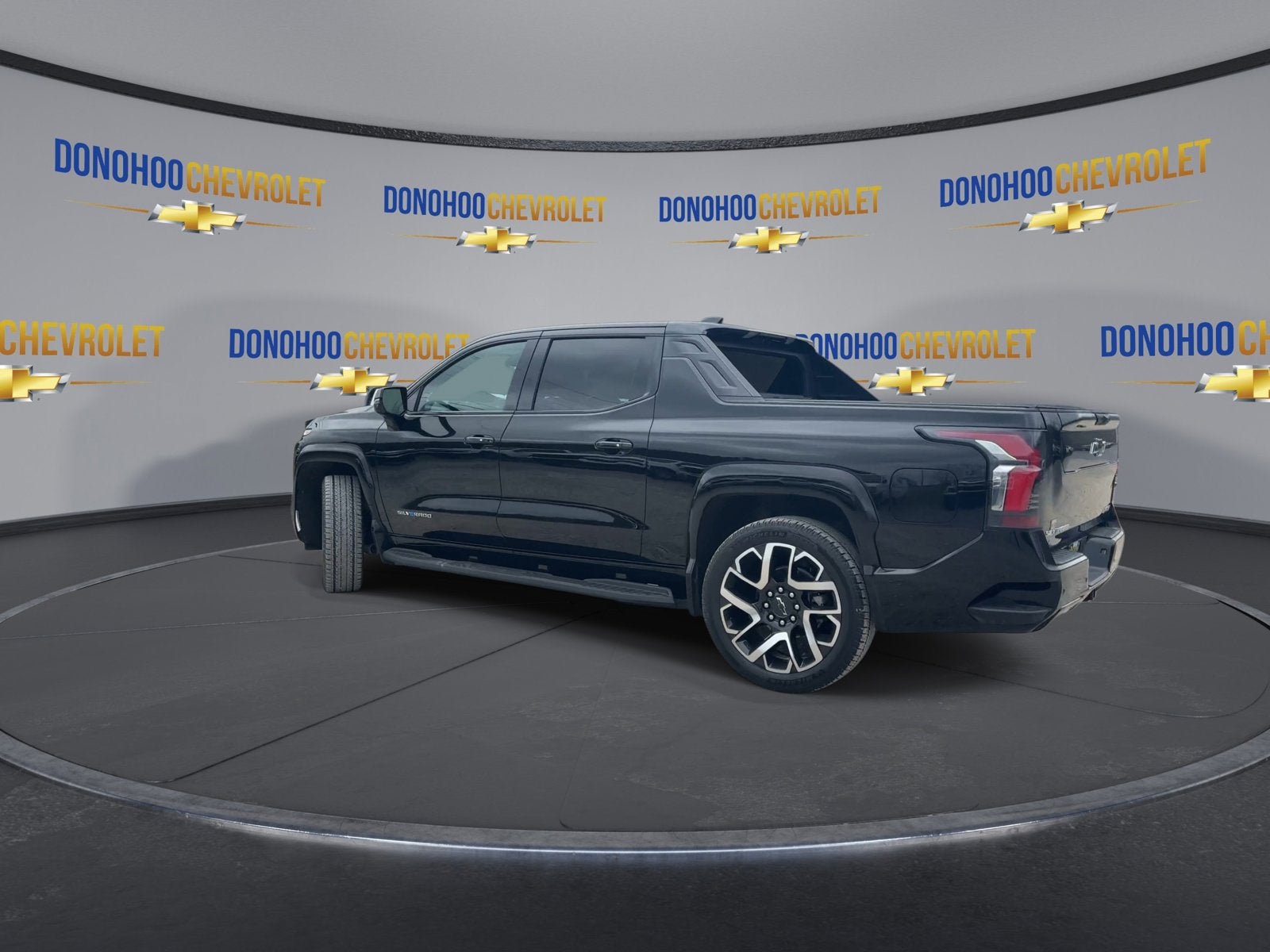 2024 Chevrolet Silverado EV RST