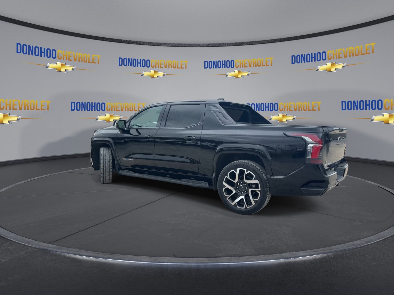 2024 Chevrolet Silverado EV RST