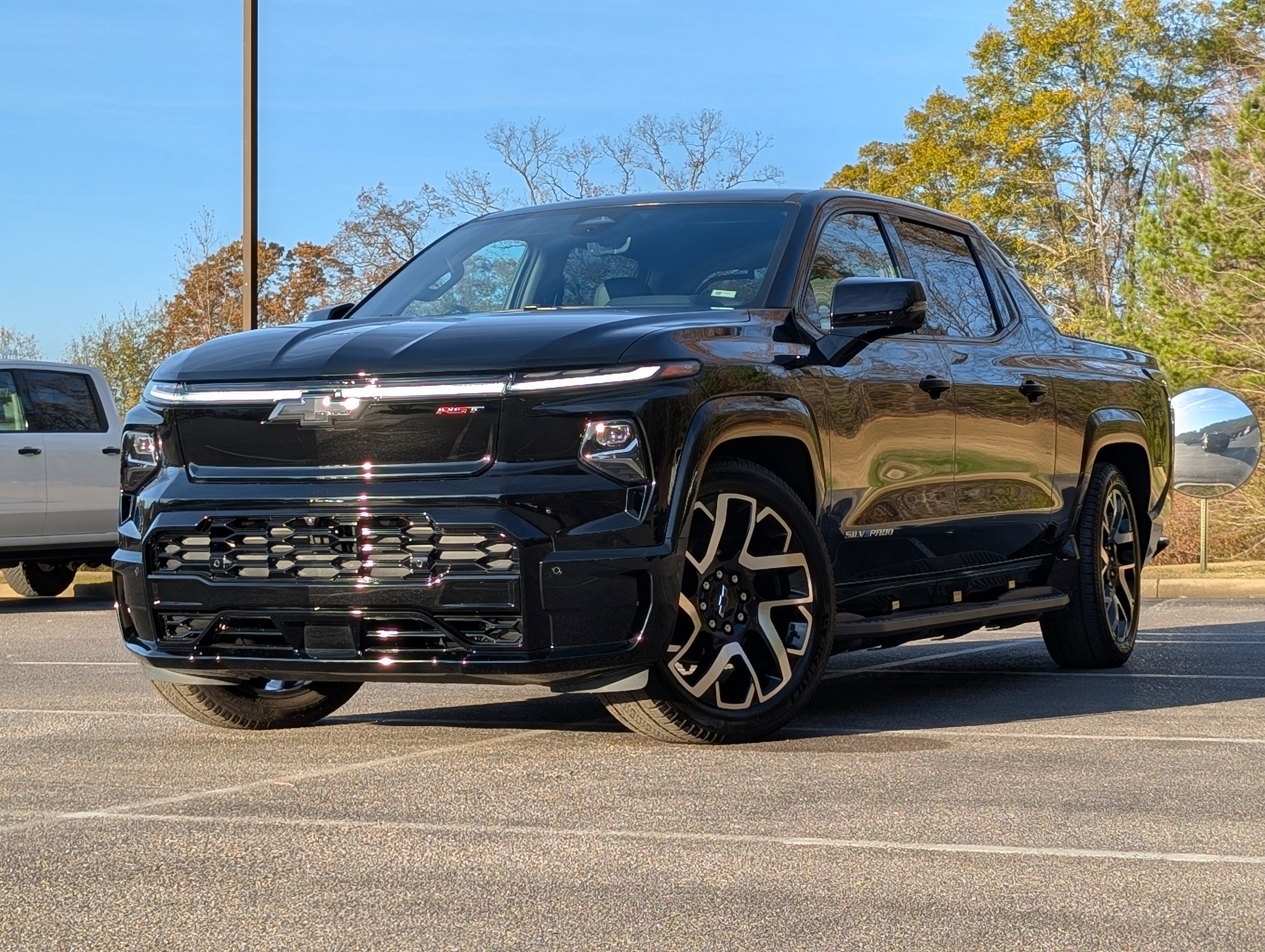 2024 Chevrolet Silverado EV RST