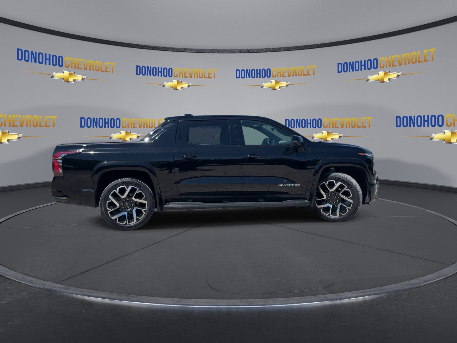 2024 Chevrolet Silverado EV RST