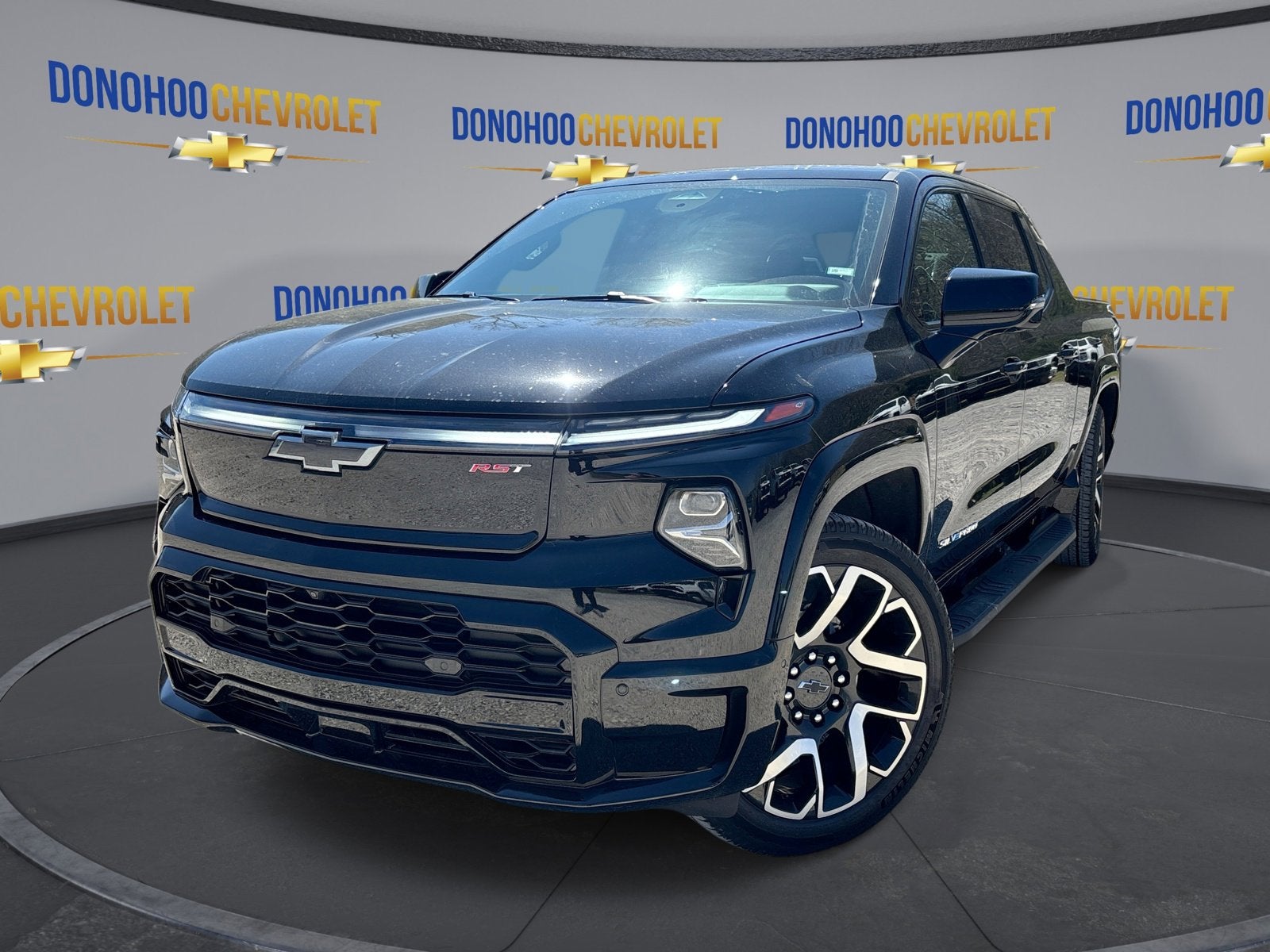 2024 Chevrolet Silverado EV RST
