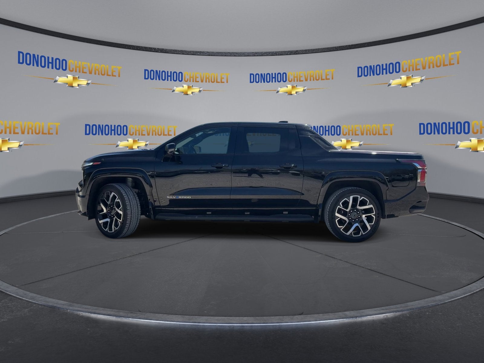 2024 Chevrolet Silverado EV RST
