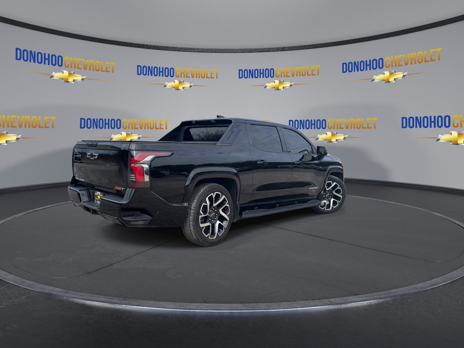 2024 Chevrolet Silverado EV RST