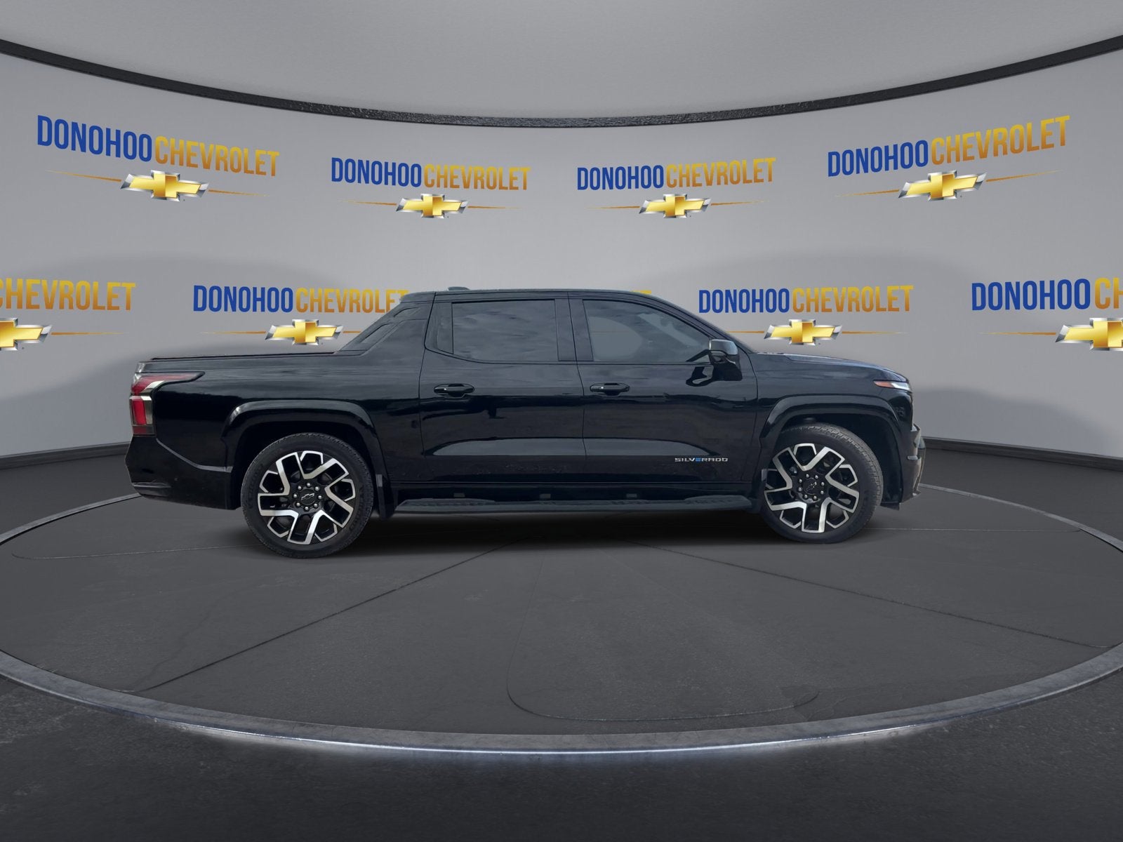 2024 Chevrolet Silverado EV RST