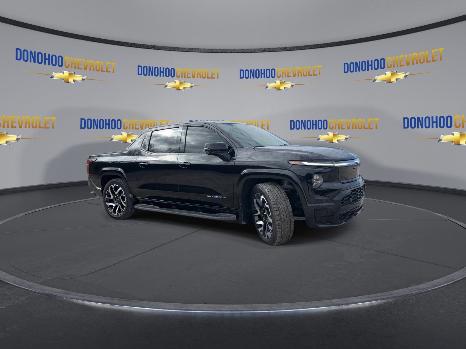 2024 Chevrolet Silverado EV RST