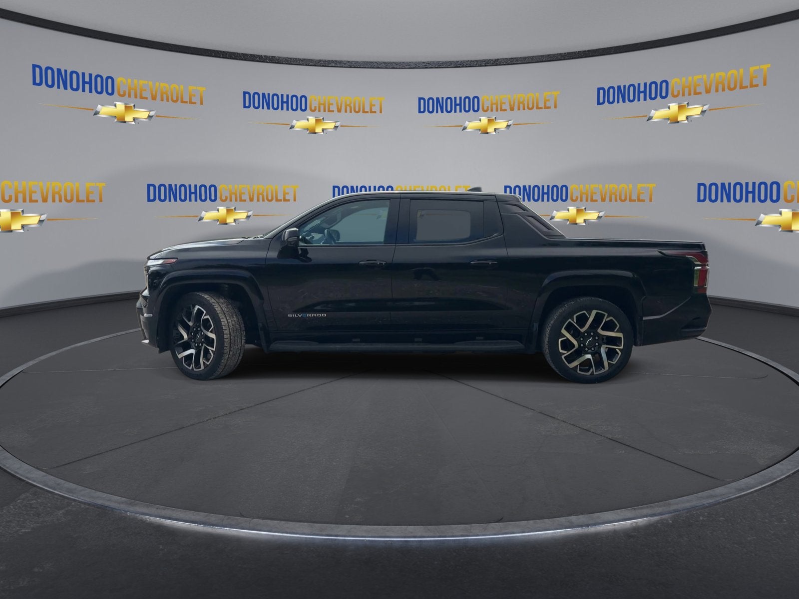2024 Chevrolet Silverado EV RST