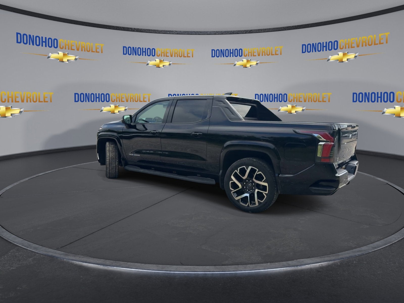 2024 Chevrolet Silverado EV RST