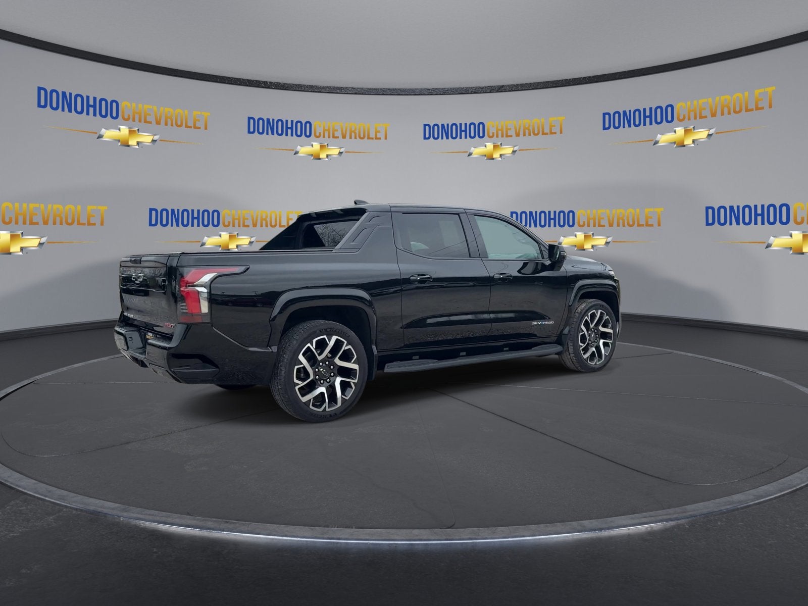 2024 Chevrolet Silverado EV RST