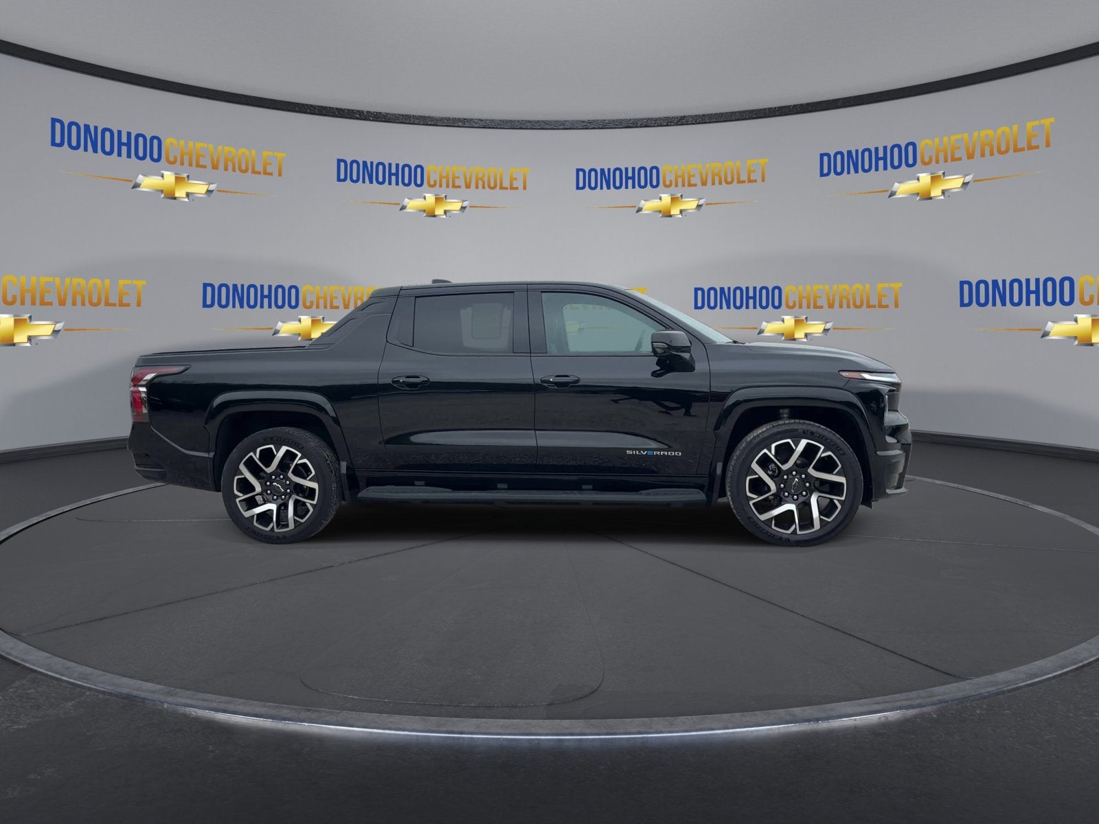 2024 Chevrolet Silverado EV RST