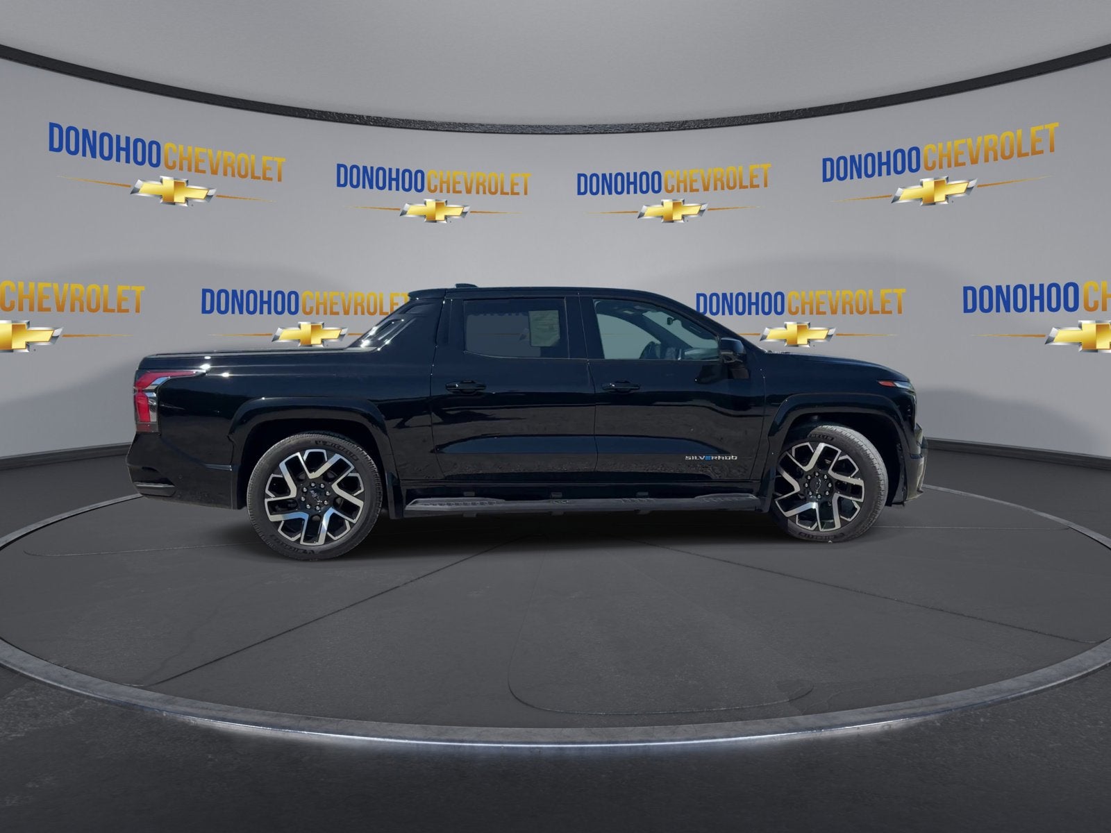 2024 Chevrolet Silverado EV RST