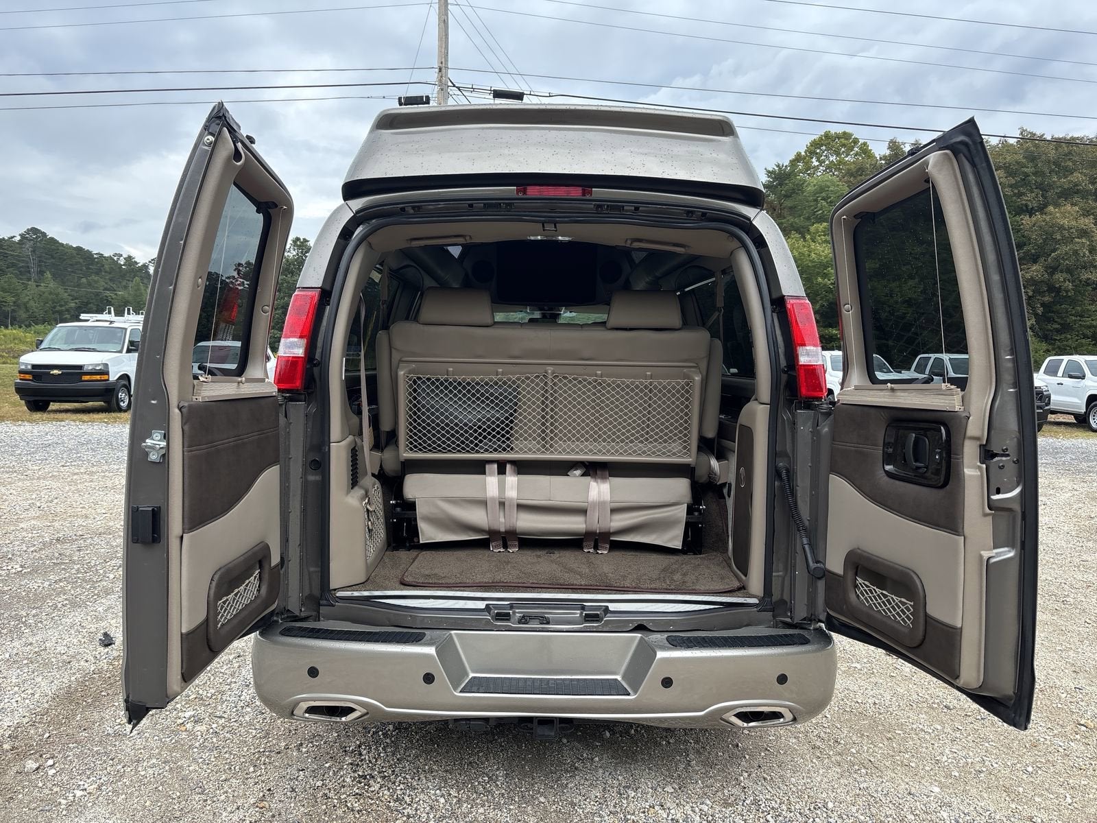 2025 Chevrolet Express Cargo 2500 WT