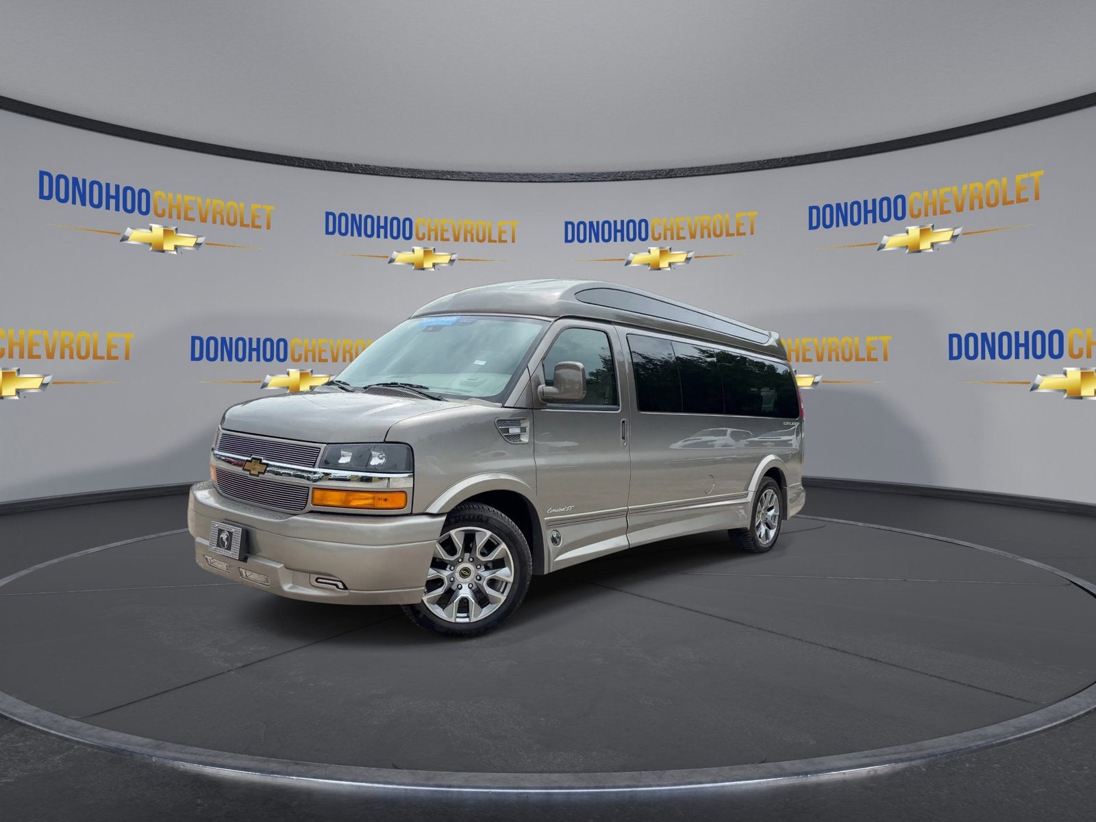2025 Chevrolet Express Cargo 2500 WT