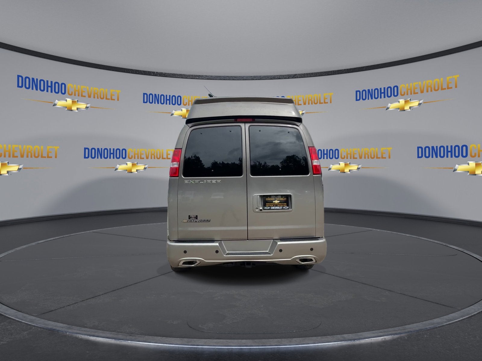 2025 Chevrolet Express Cargo 2500 WT