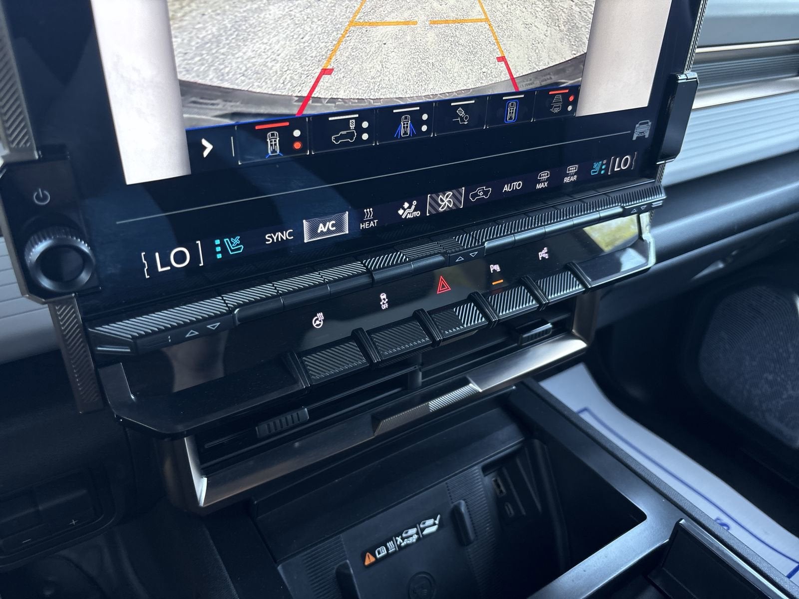 2024 GMC HUMMER EV SUV 2X