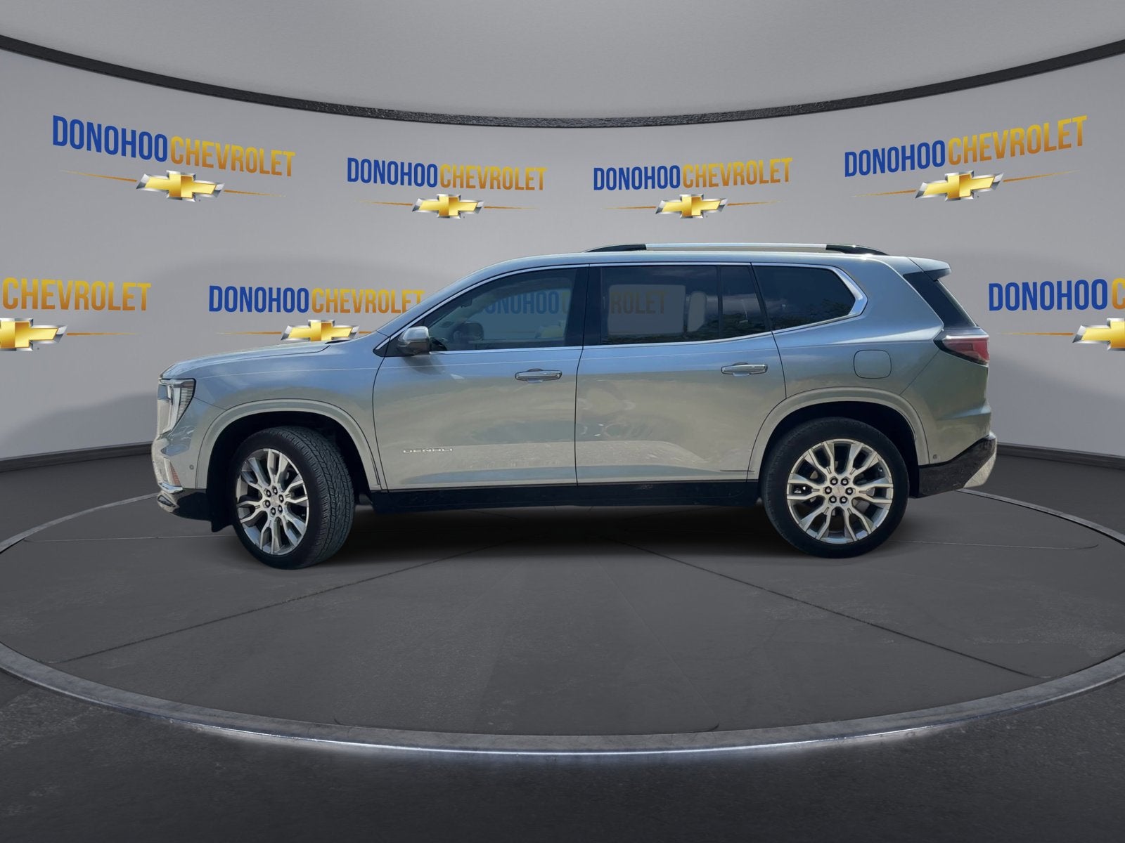 2024 GMC Acadia Denali
