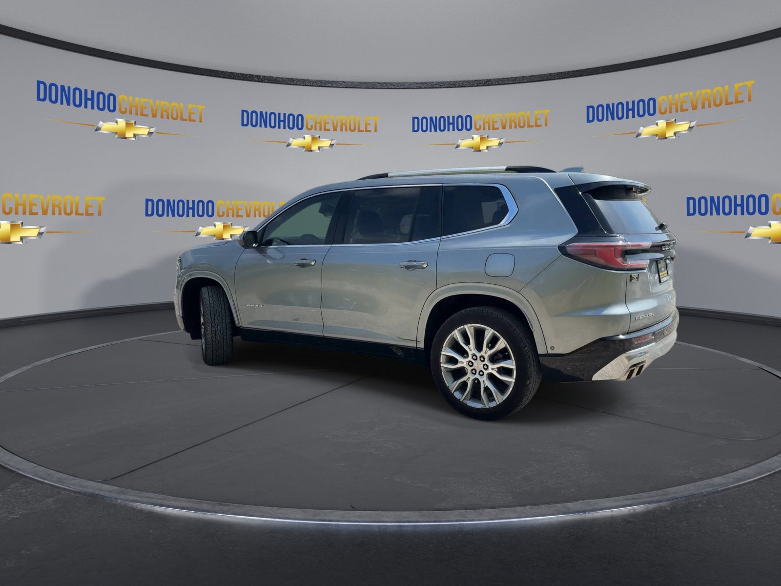 2024 GMC Acadia Denali