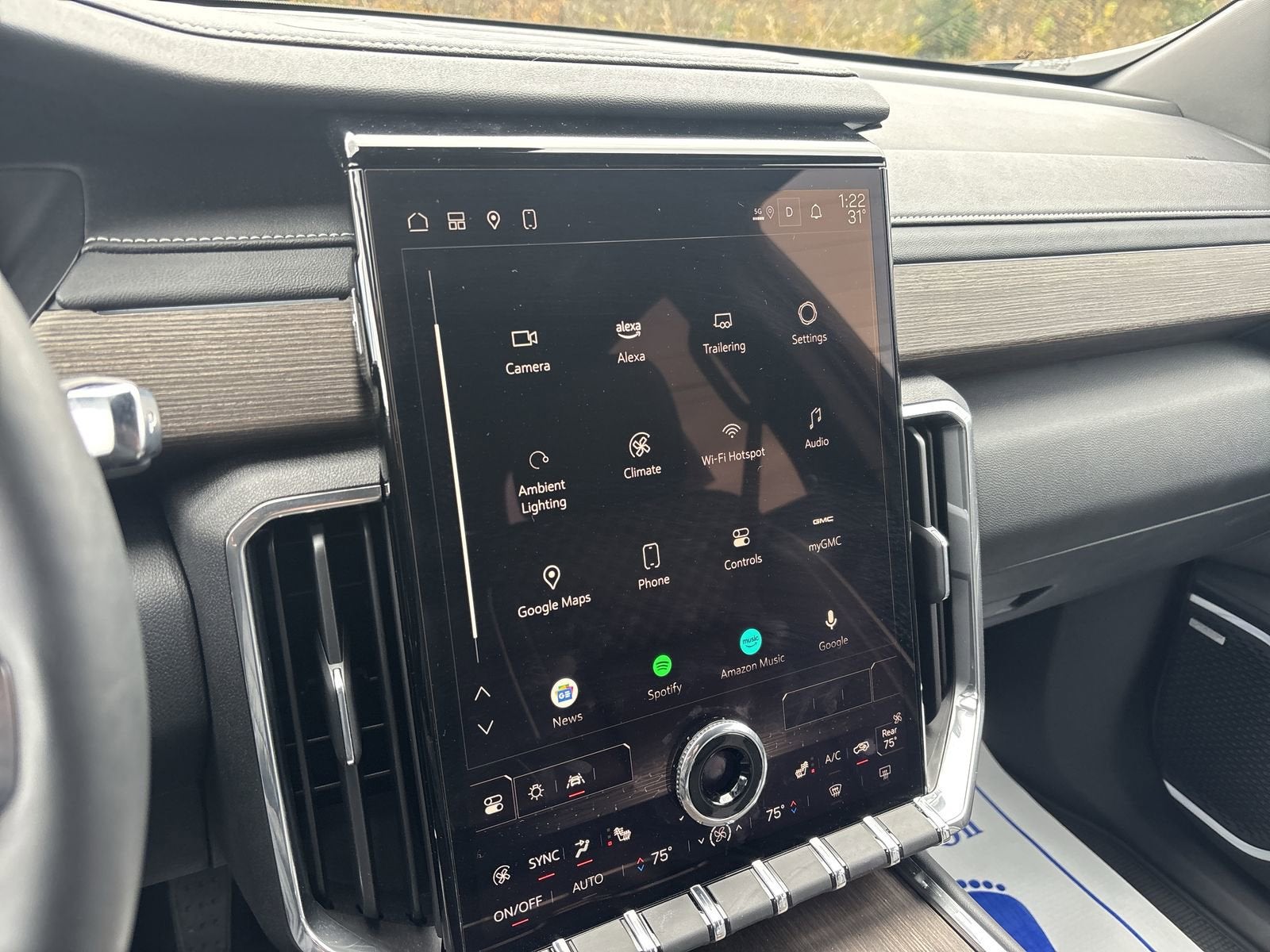 2025 GMC Acadia Denali