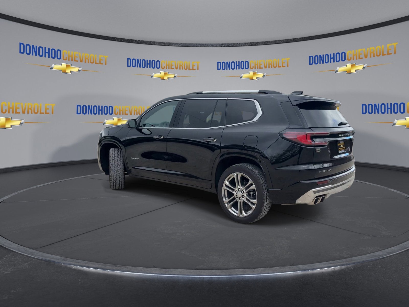 2025 GMC Acadia Denali
