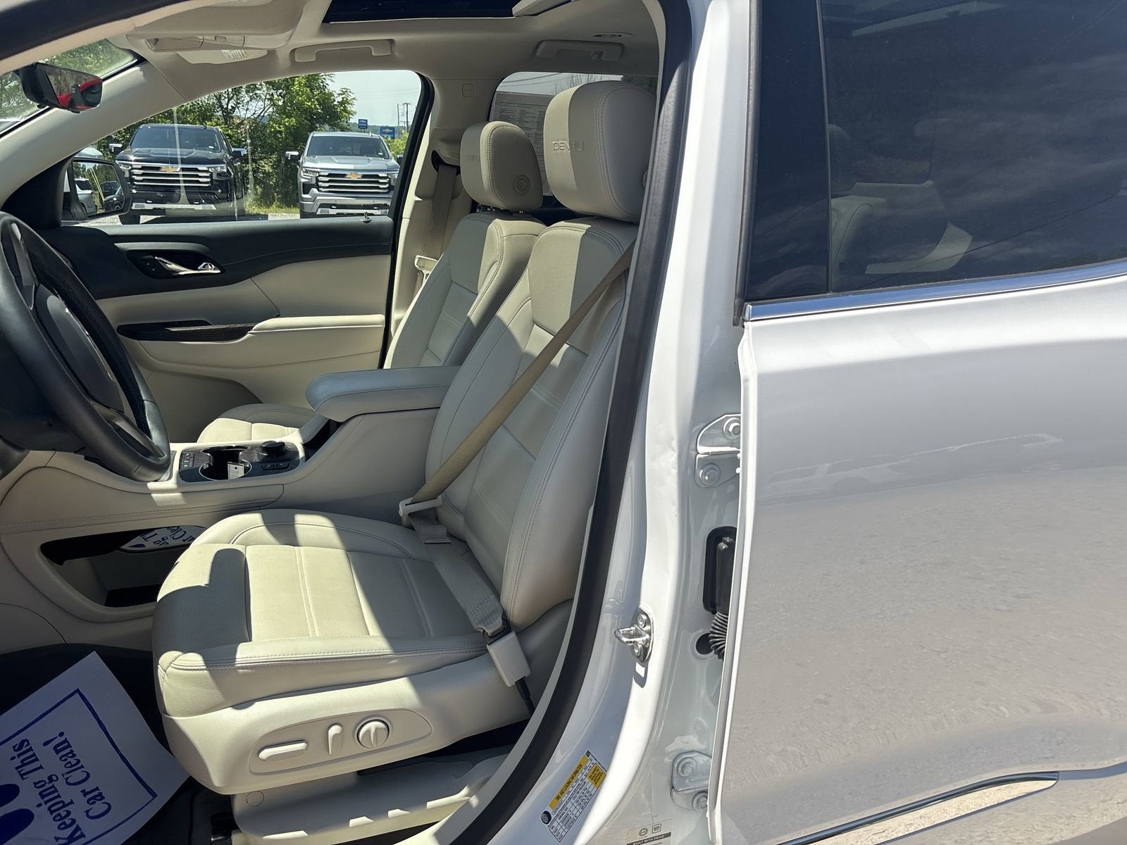 2023 GMC Acadia Denali