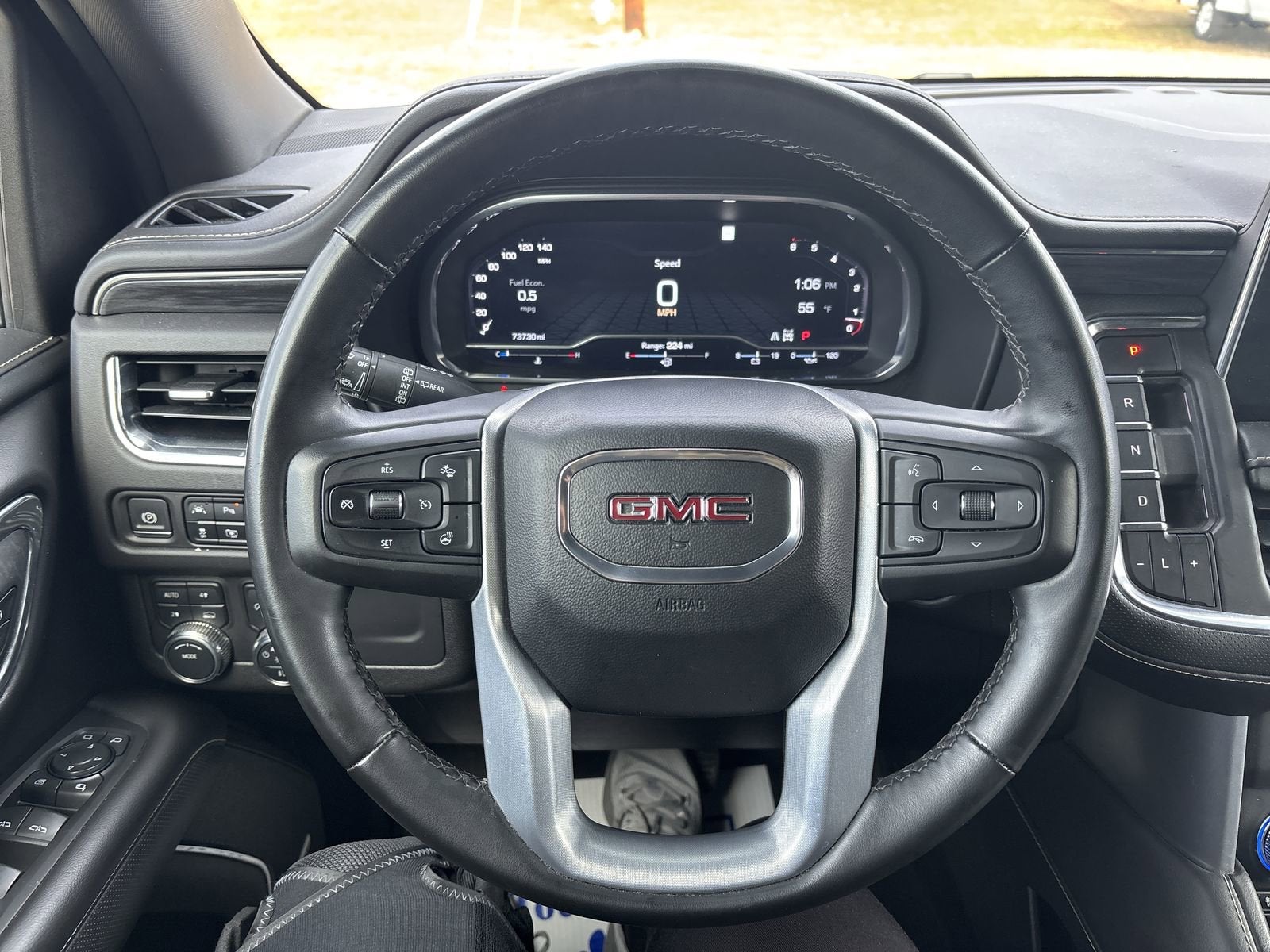 2023 GMC Yukon XL SLT