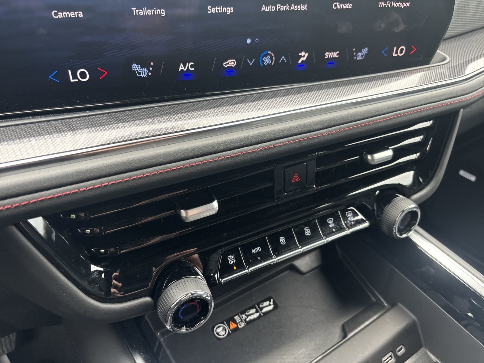 2025 Chevrolet Tahoe RST