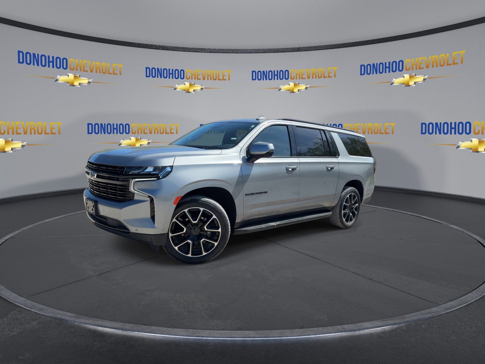 2023 Chevrolet Suburban RST