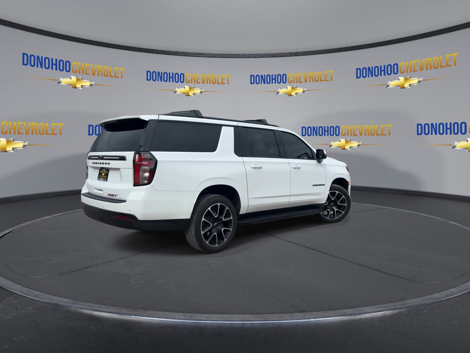 2024 Chevrolet Suburban RST