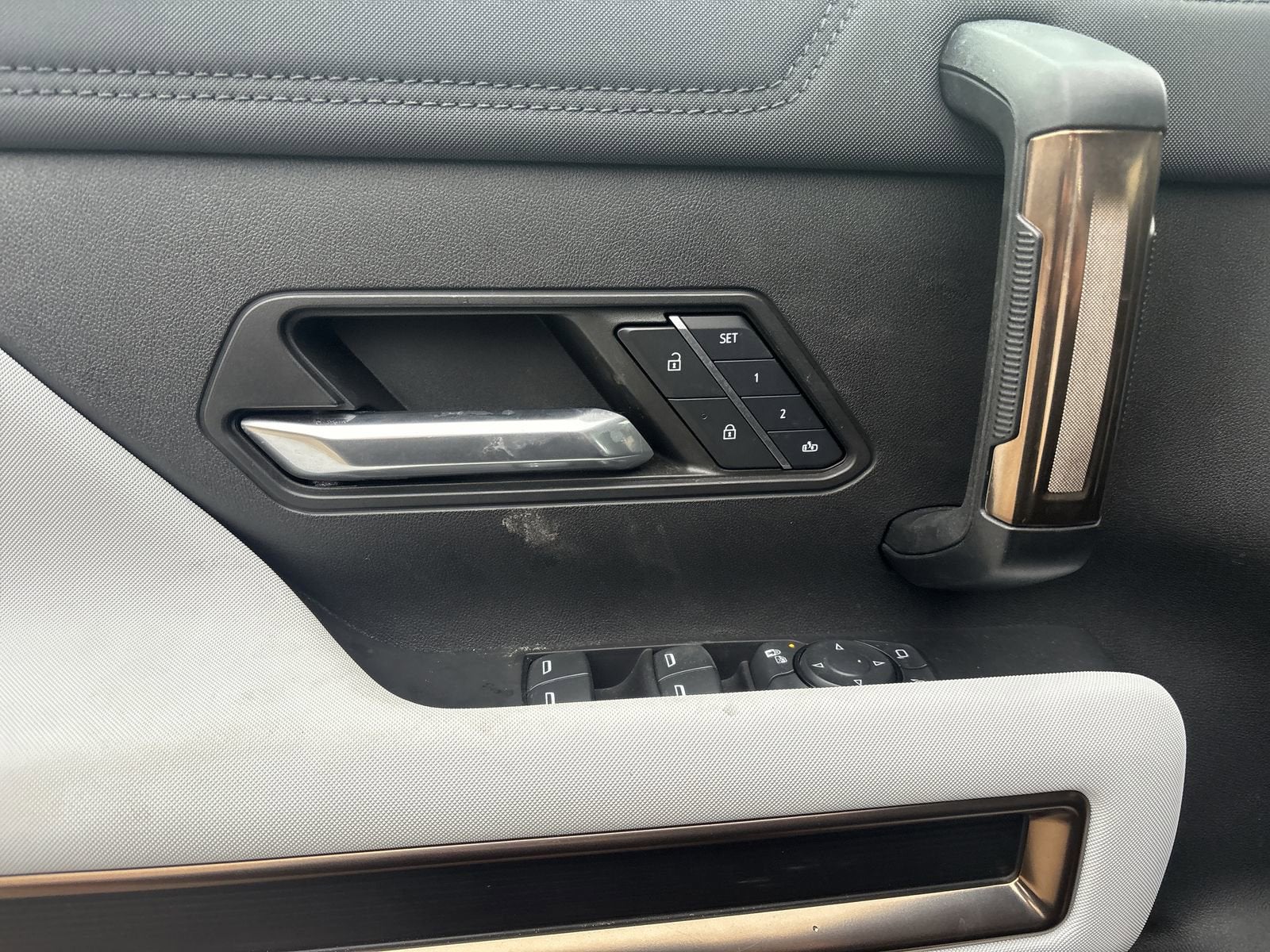 2024 GMC HUMMER EV Pickup 2X