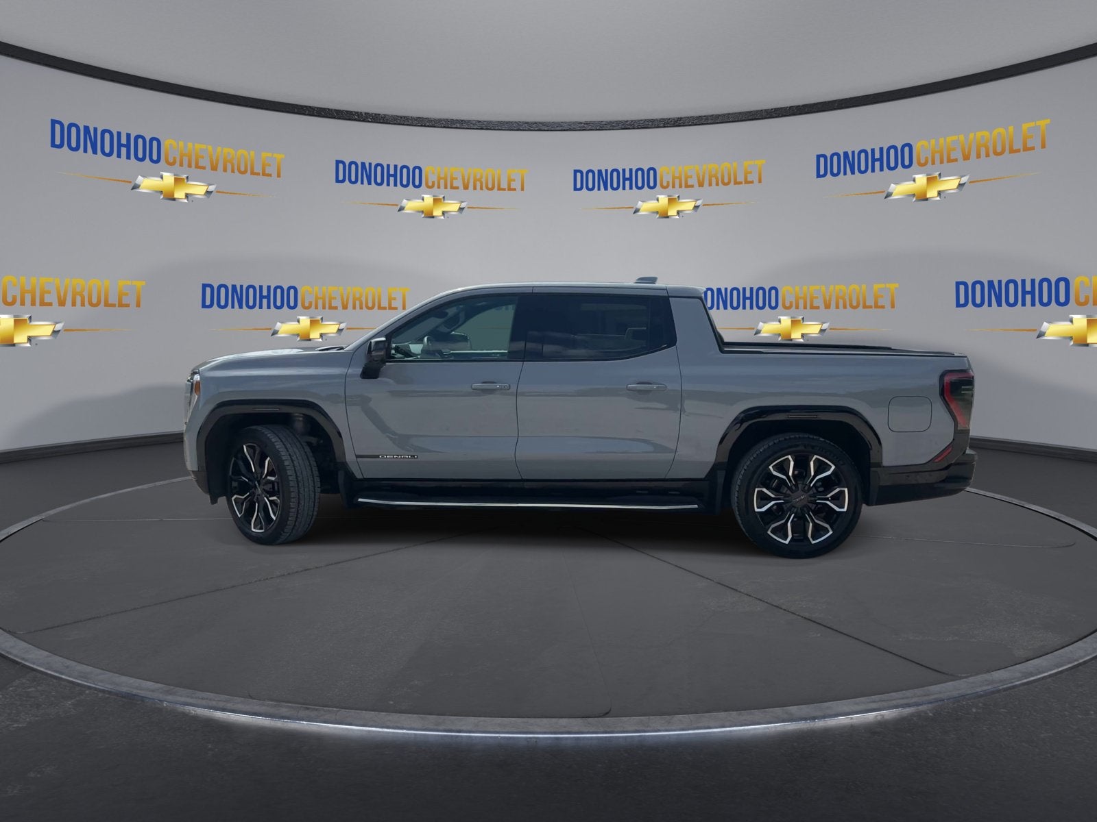 2024 GMC Sierra EV Denali Edition 1