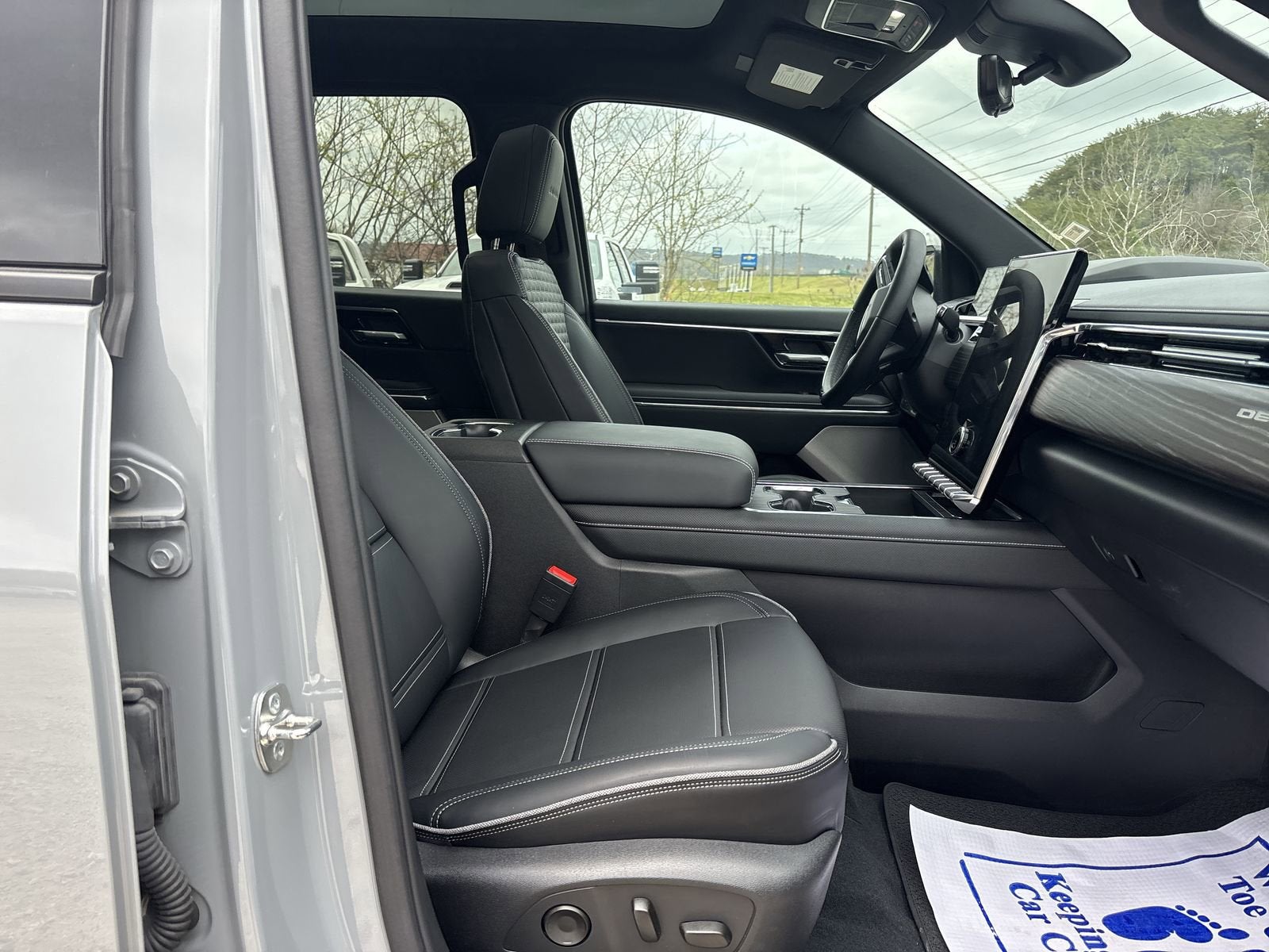 2024 GMC Sierra EV Denali Edition 1