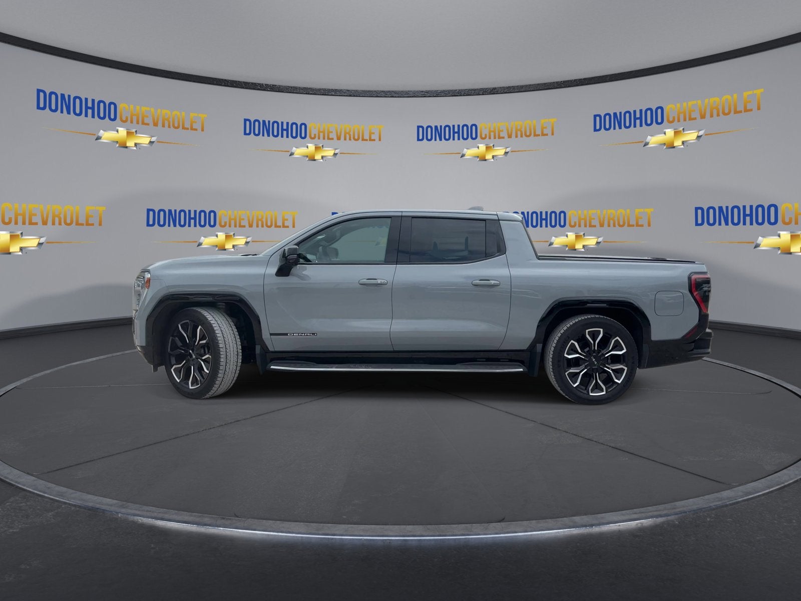 2024 GMC Sierra EV Denali Edition 1