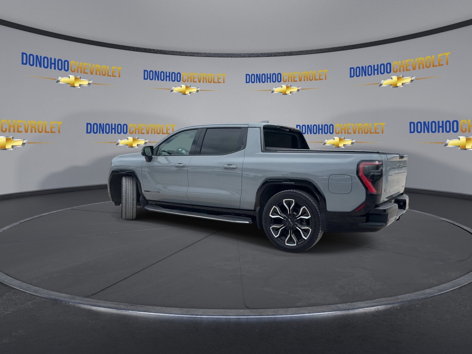 2024 GMC Sierra EV Denali Edition 1