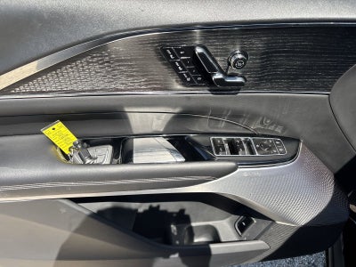 2023 Cadillac LYRIQ Luxury