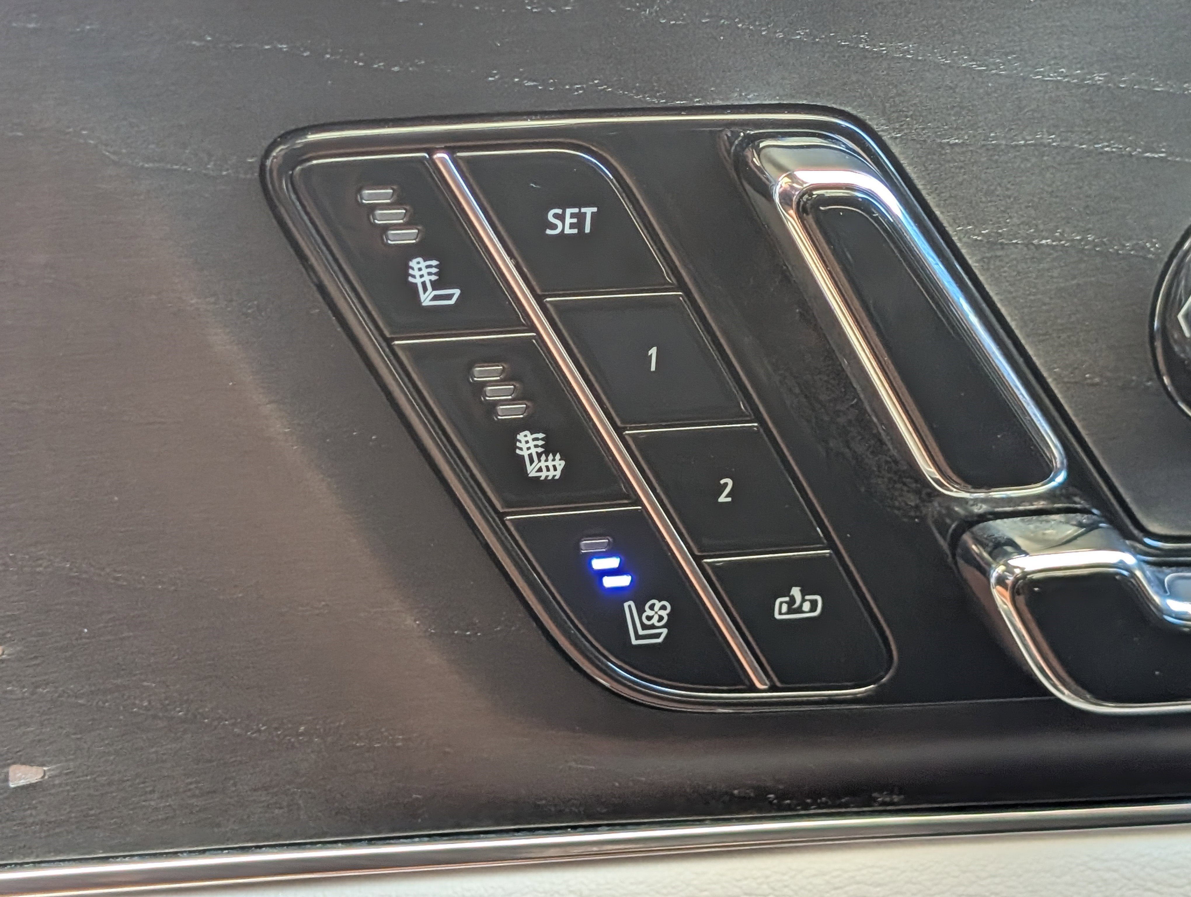 2023 Cadillac LYRIQ Luxury