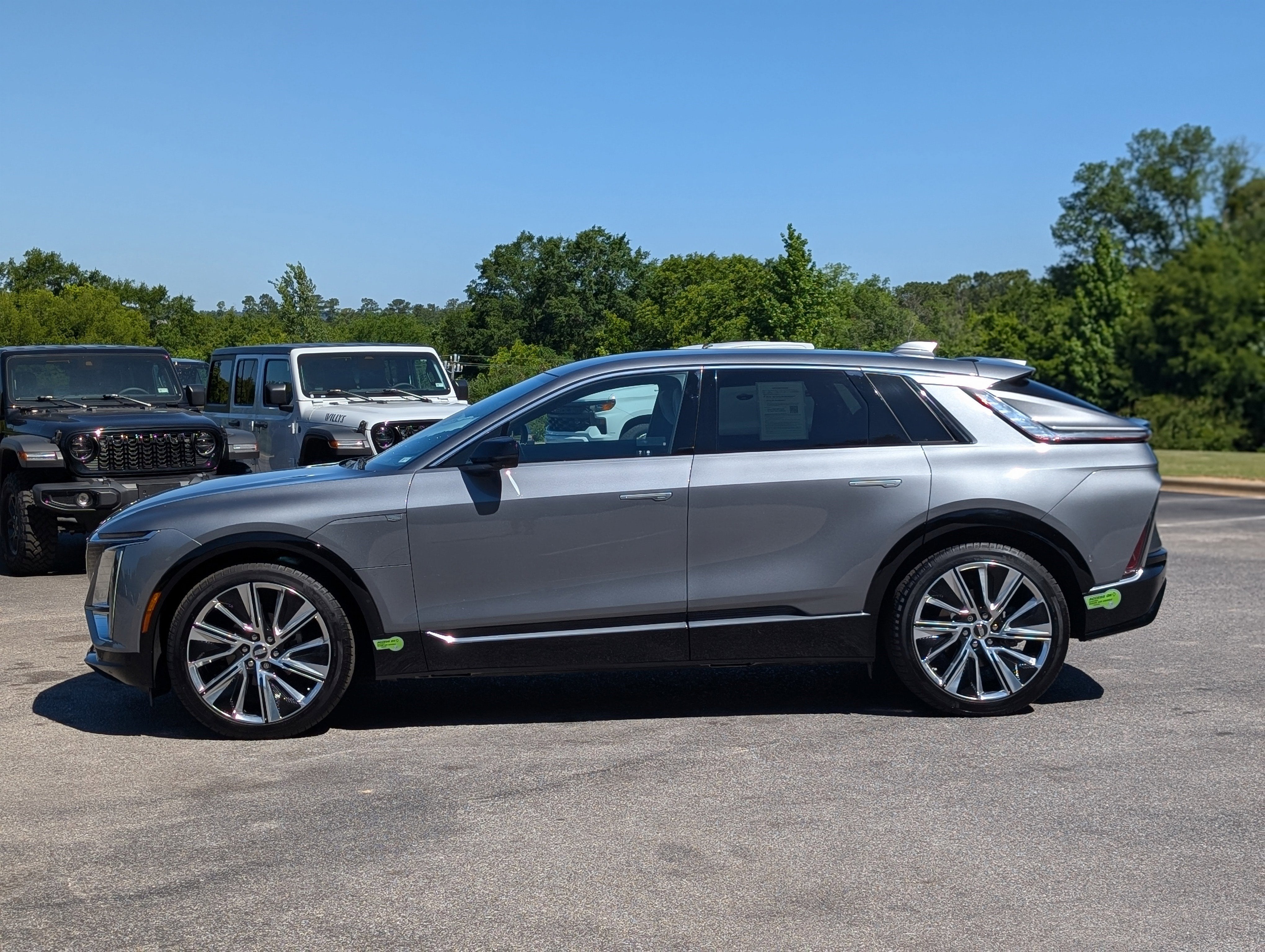 2023 Cadillac LYRIQ Luxury