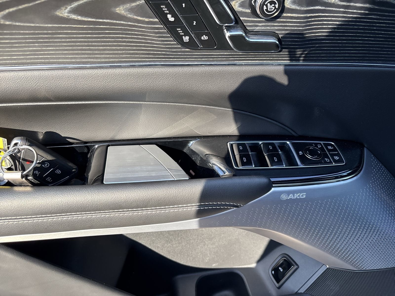 2024 Cadillac LYRIQ Sport 3