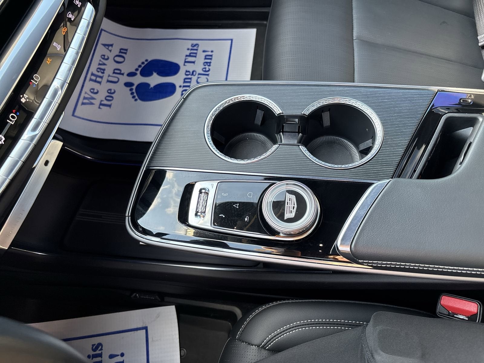 2024 Cadillac LYRIQ Sport 3