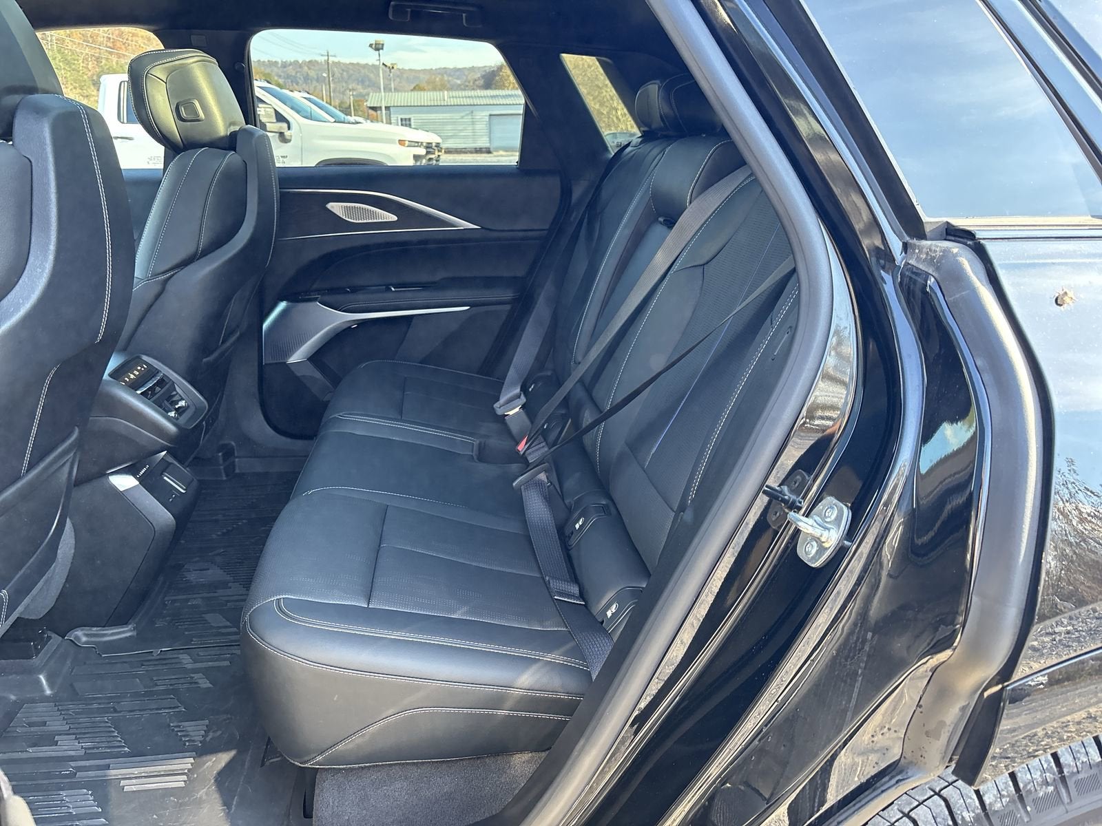 2024 Cadillac LYRIQ Sport 3