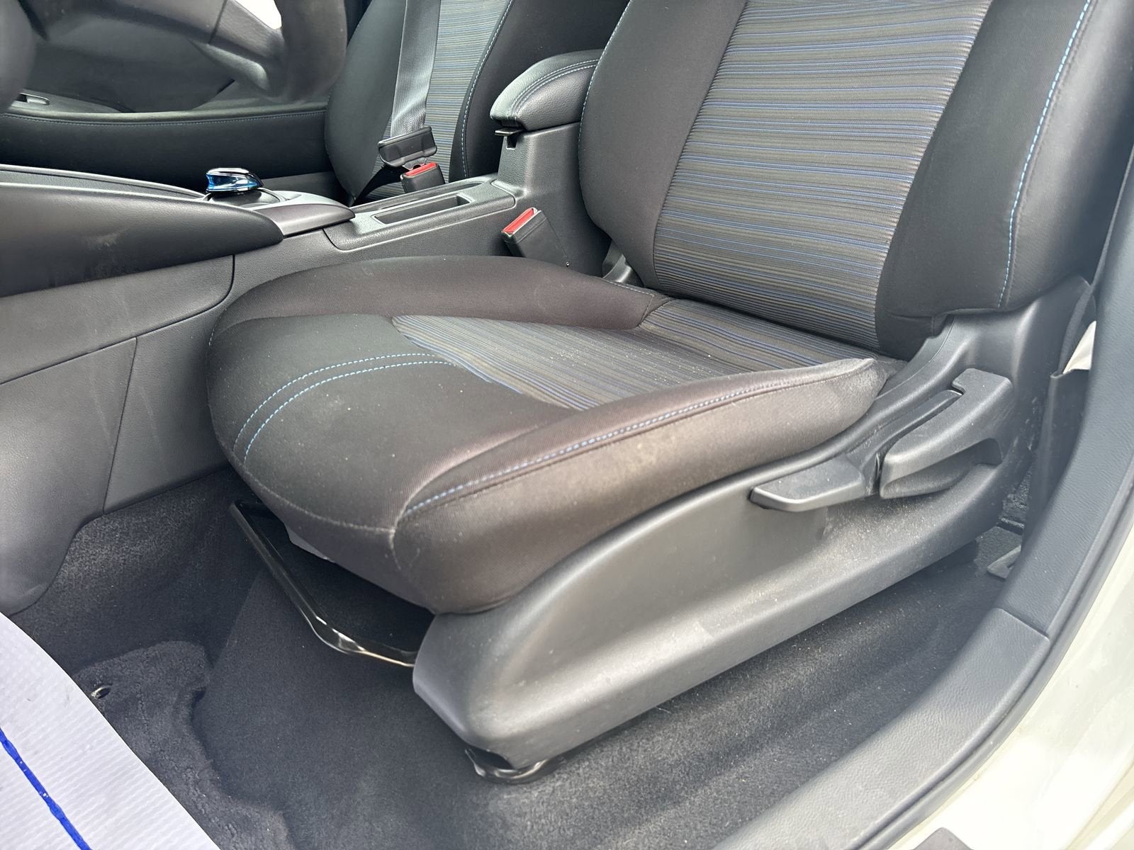 2022 Nissan LEAF S