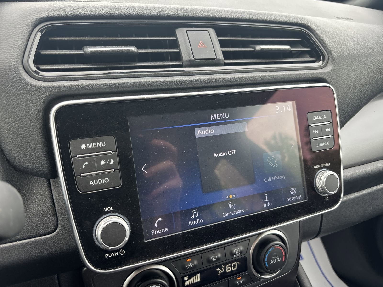 2022 Nissan LEAF S