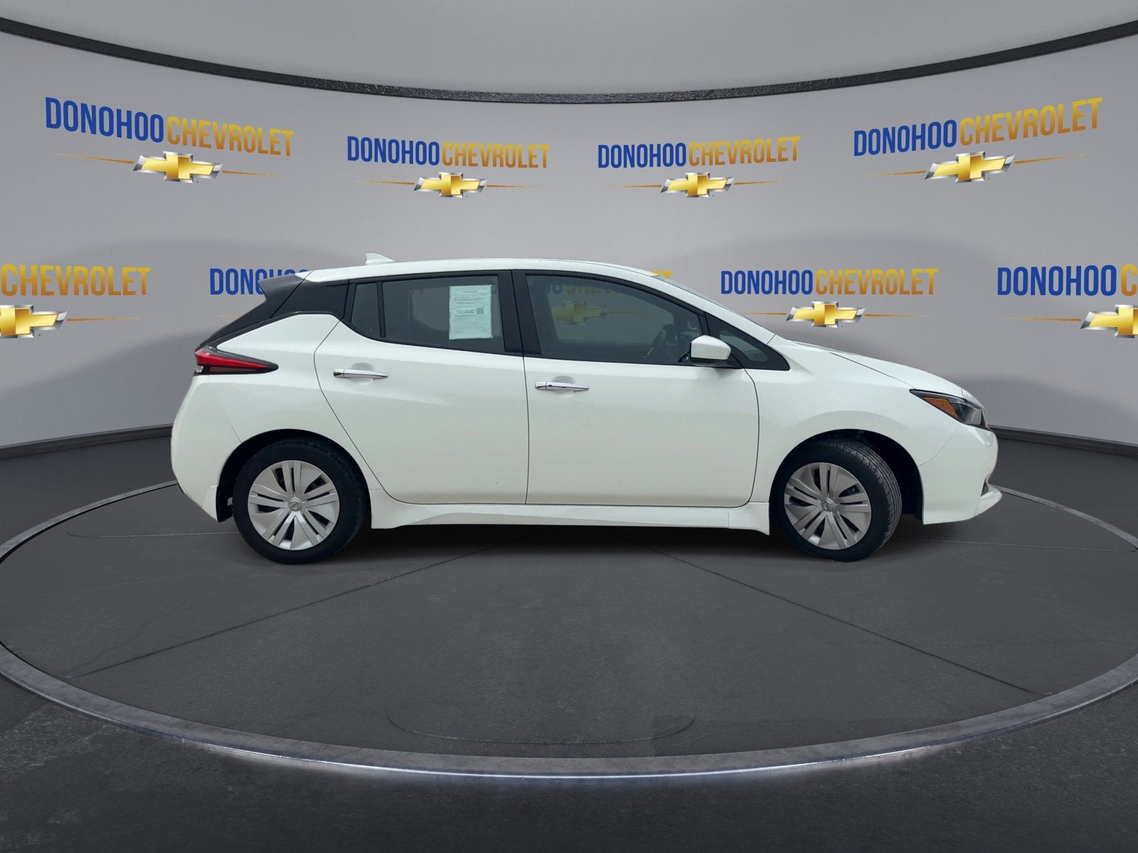 2022 Nissan LEAF S